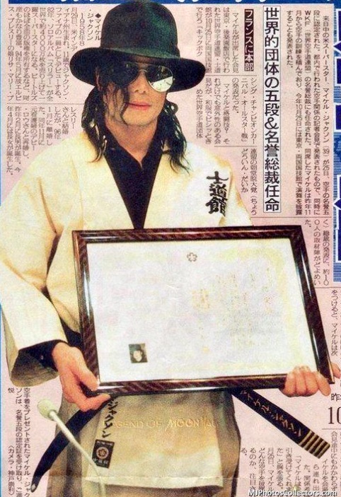 Cartas para Michael: Michael foi nomeado ''5th Dan Honorrio'' em Karatê
