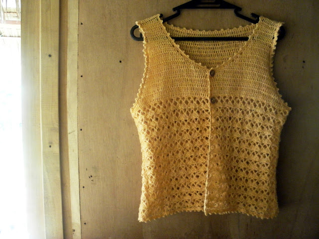 Cute Japanese crochet vest free pattern