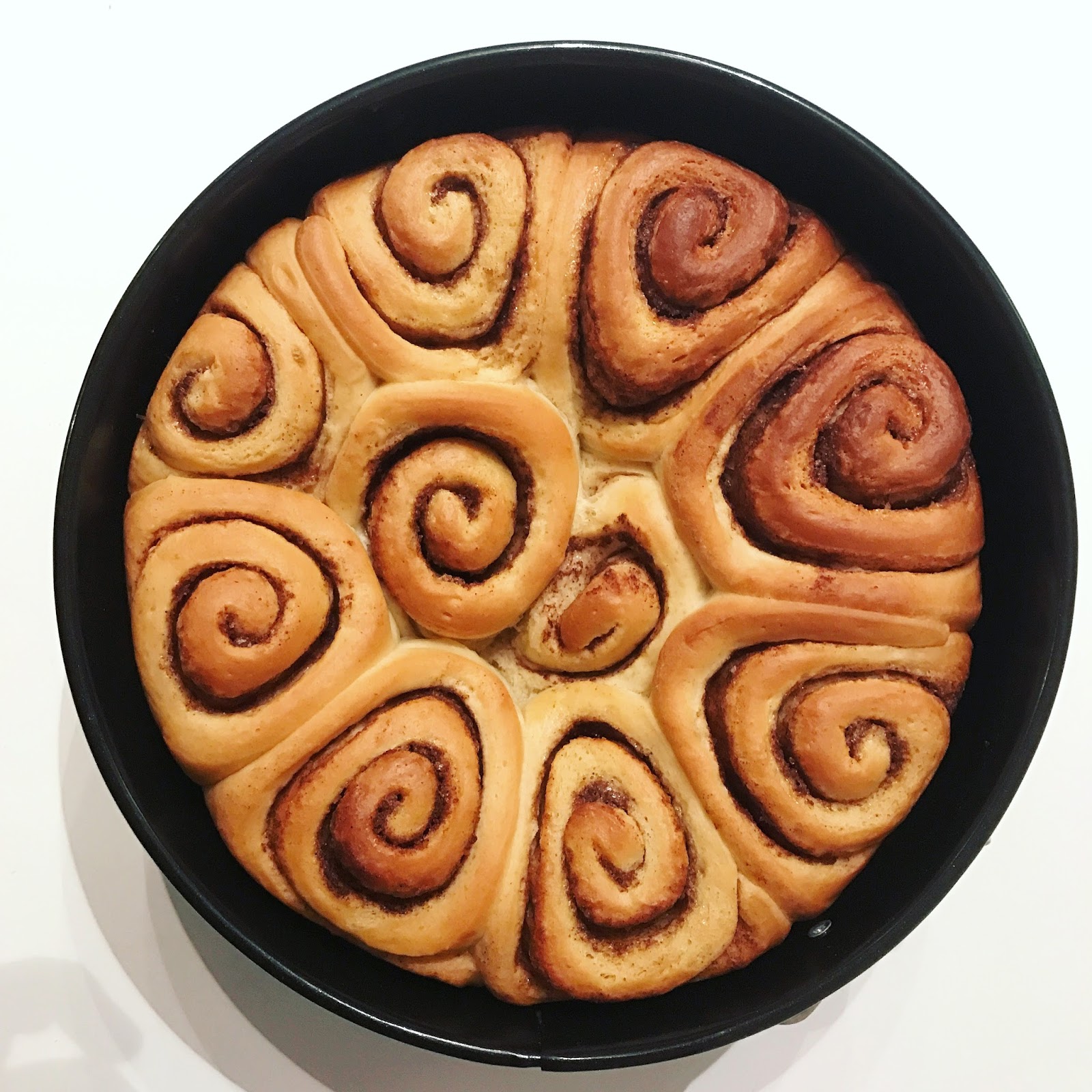 The BEST Cinnamon Buns Laura Eats Edinburgh