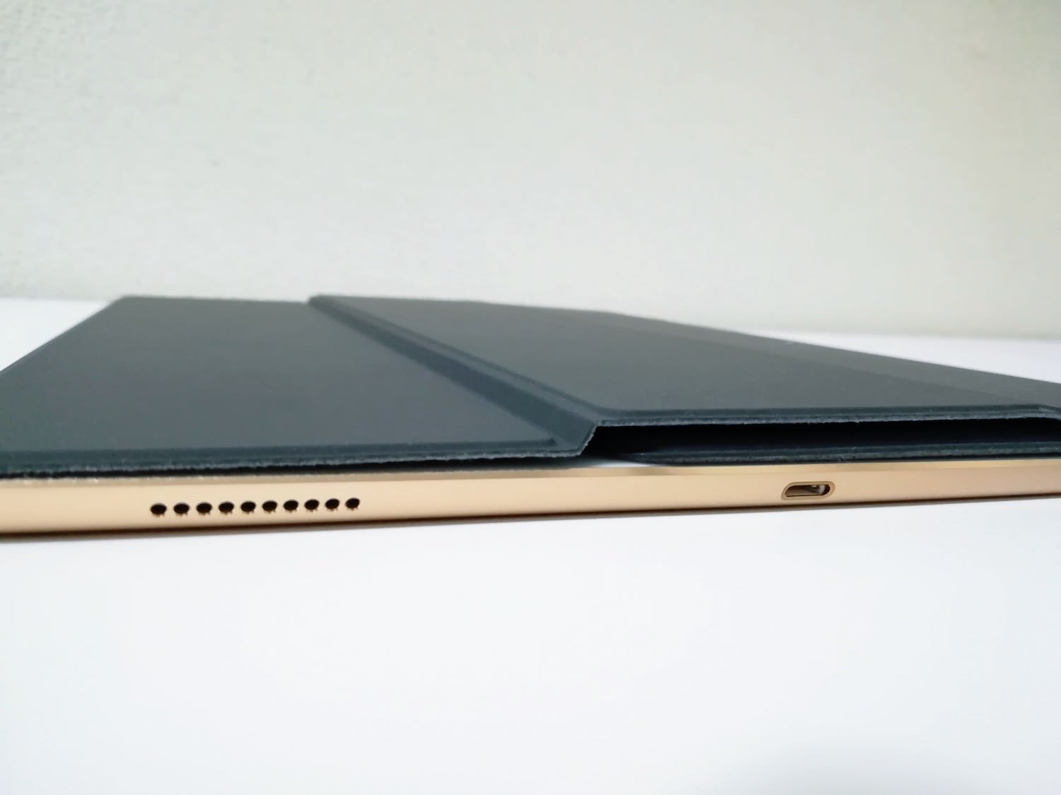 新型 iPad Pro 12.9インチ用のSmart keyboard 日本語(JIS)購入レビュー |TiN++