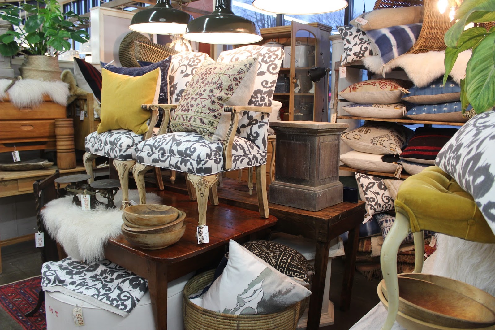 Monticello Antique Marketplace: Portland's Premier Antique Marketplace...