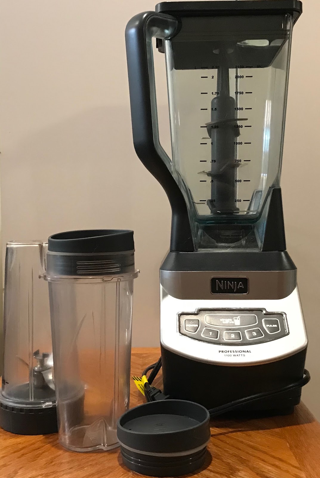 GaniFit Ninja Professional 1100 Watt 3 Speed Blender (BL660) Review.