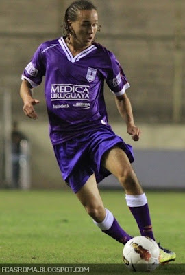 Diego Sebastián Laxalt Suárez in action.