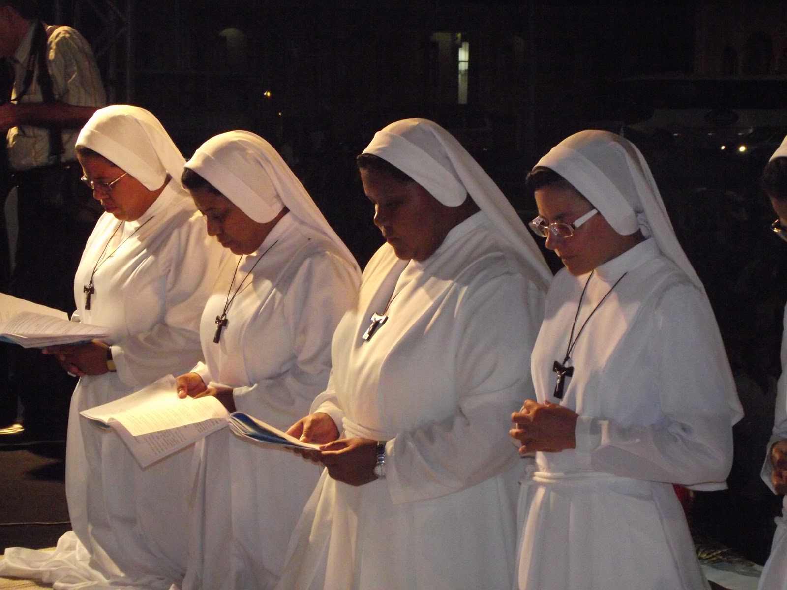 SAV IRMÃS DE JESUS CRUCIFICADO