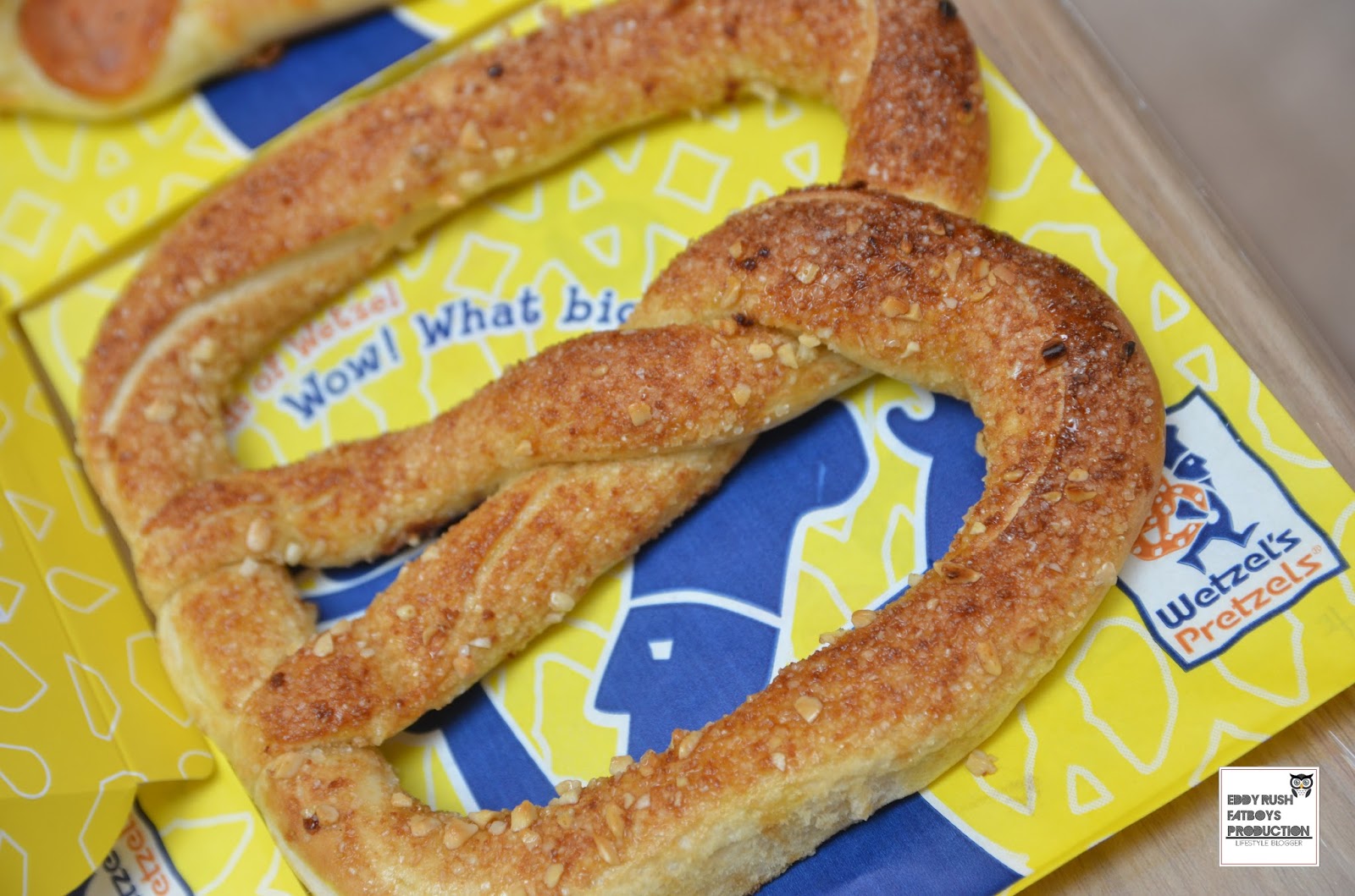 Wetzel's Pretzels , The Curve