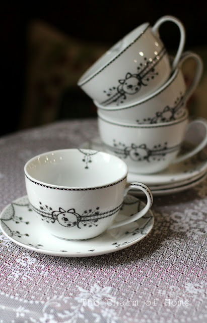 Heritage Lace Tea: The Charm of Home