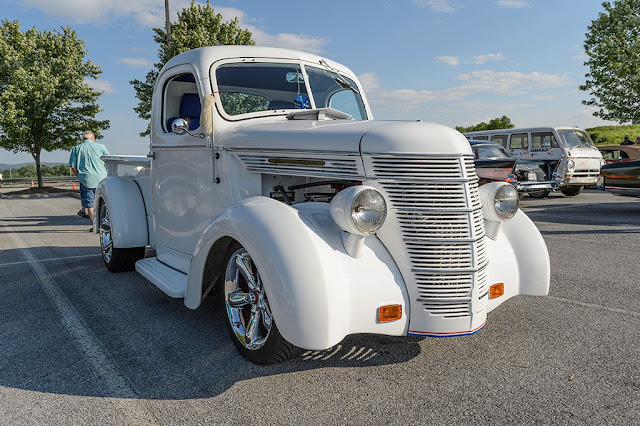 Street Rod truck at the Ranson Cruise-in