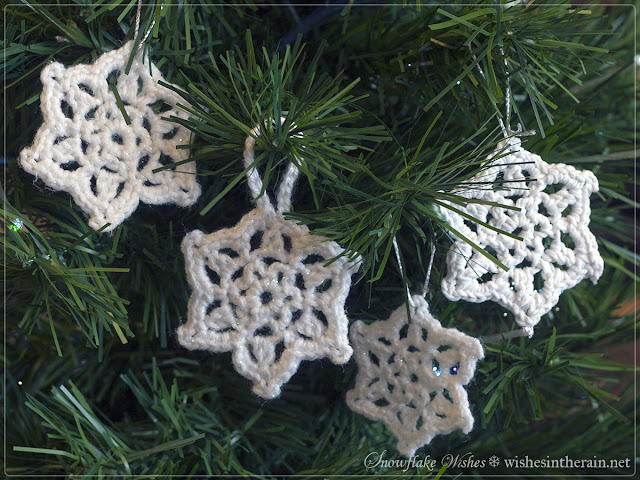 crochet snowflake ornaments - www.wishesintherain.net