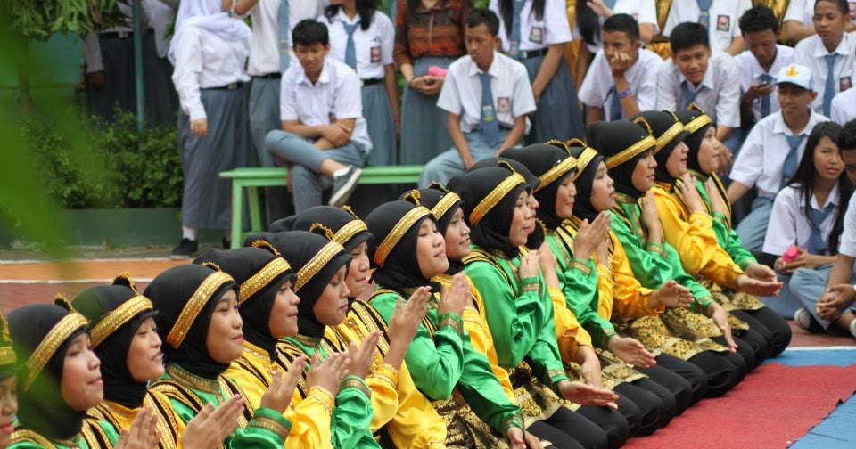Pola Lantai Pada Tari Tradisional Indonesia Biasa Membaca