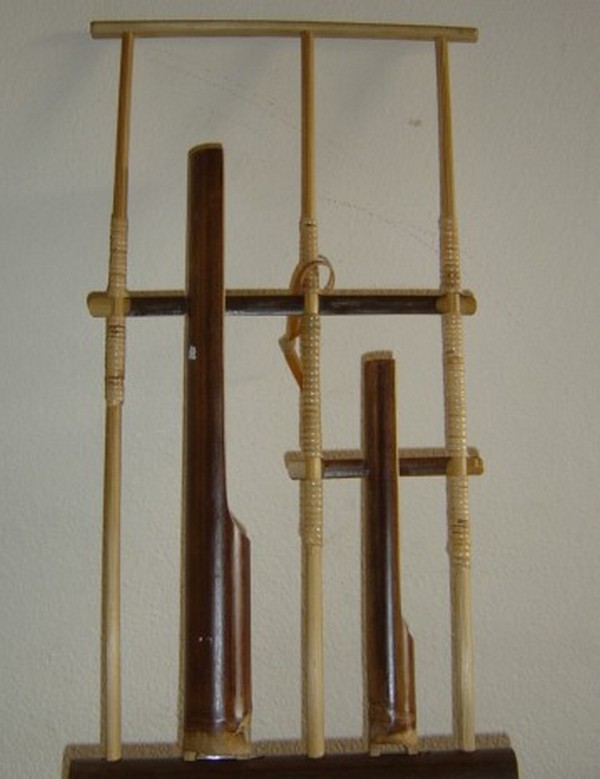 Bali Blog. Een ander leven.: Muziek op Bali - Angklung