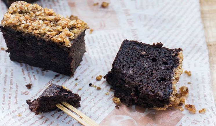 Resep Kue Bolu Ketan Hitam Coklat Pisang dan Streusel Resep Kue Bolu Ketan Hitam Coklat Pisang dan Streusel
