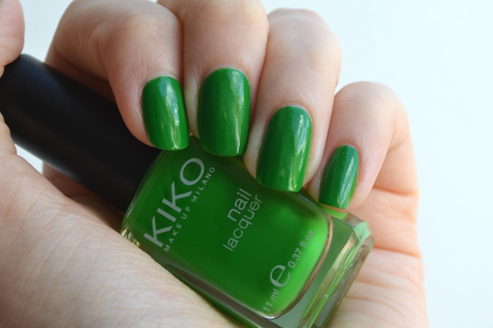 Imogen's Typewriter. Beauty Review KIKO Nail Lacquer in Grass Green!