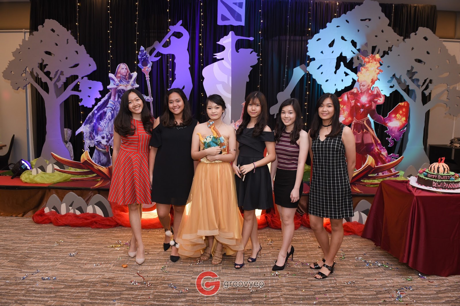 Groovy Event Organizer Dewi Sweet 17th Birthday Party