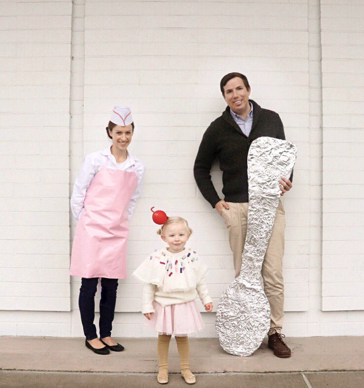 MAMA Jots 2 Scoops Please! // Ice Cream Halloween Costume