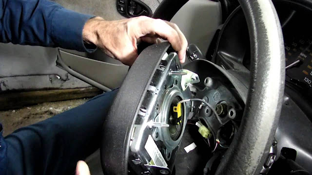 Comment réparer un klaxon de voiture