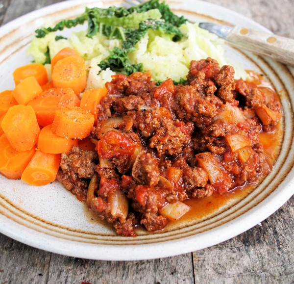 The Low Carb Diabetic: Hungarian Style Savoury Minced Beef - with savoy ...