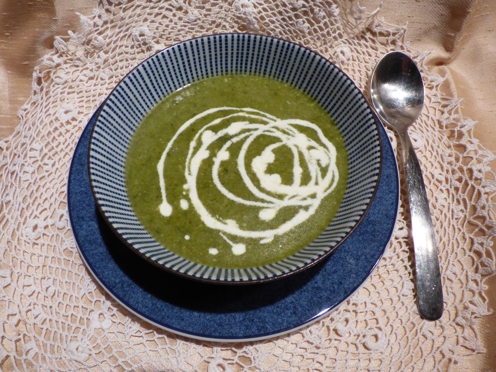 Chez Maximka Wild rocket, pear and cheese soup