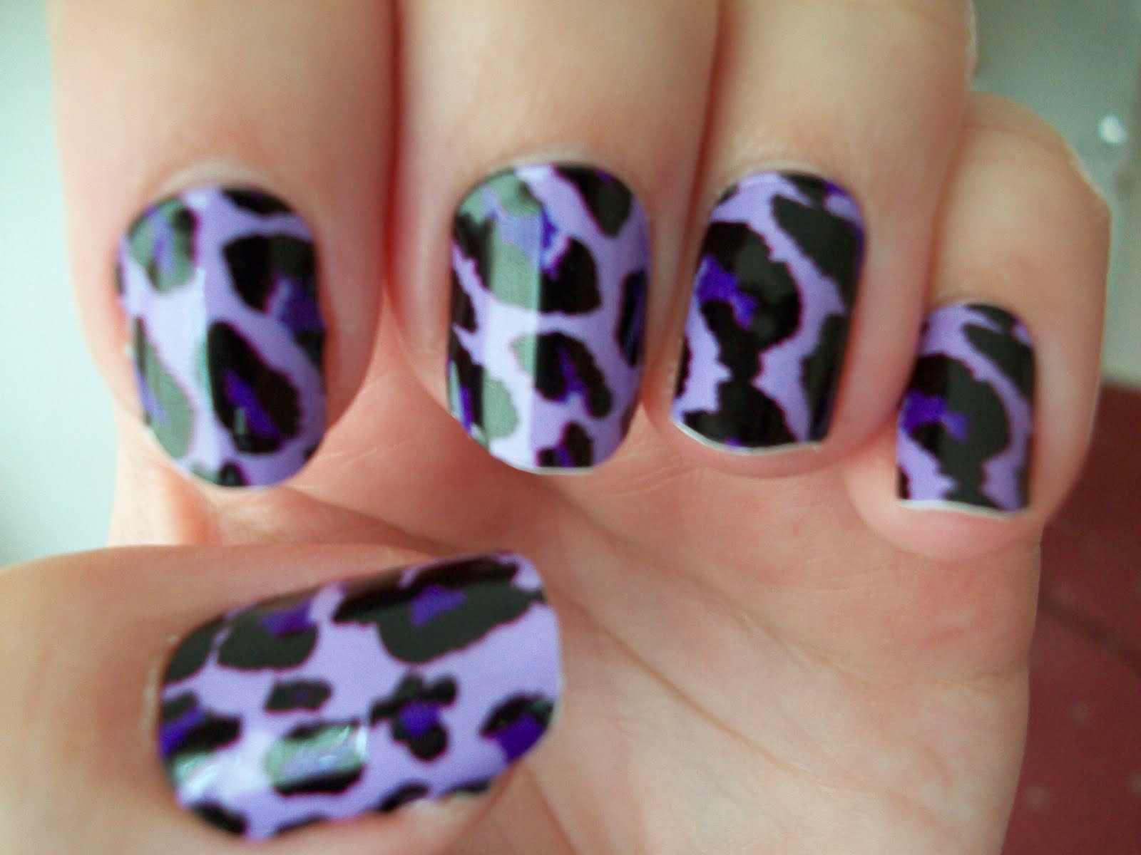 Maz Makeup: Trendy Cheetalicious Purple Nail Wraps