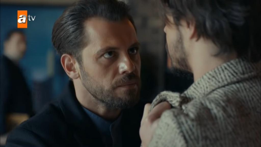 Łzy Cennet odcinek 78: Kaya zostaje wspólnikiem Soyerów! Ozlem wprowadza się do domu Mahira! [Streszczenie + Zdjęcia]