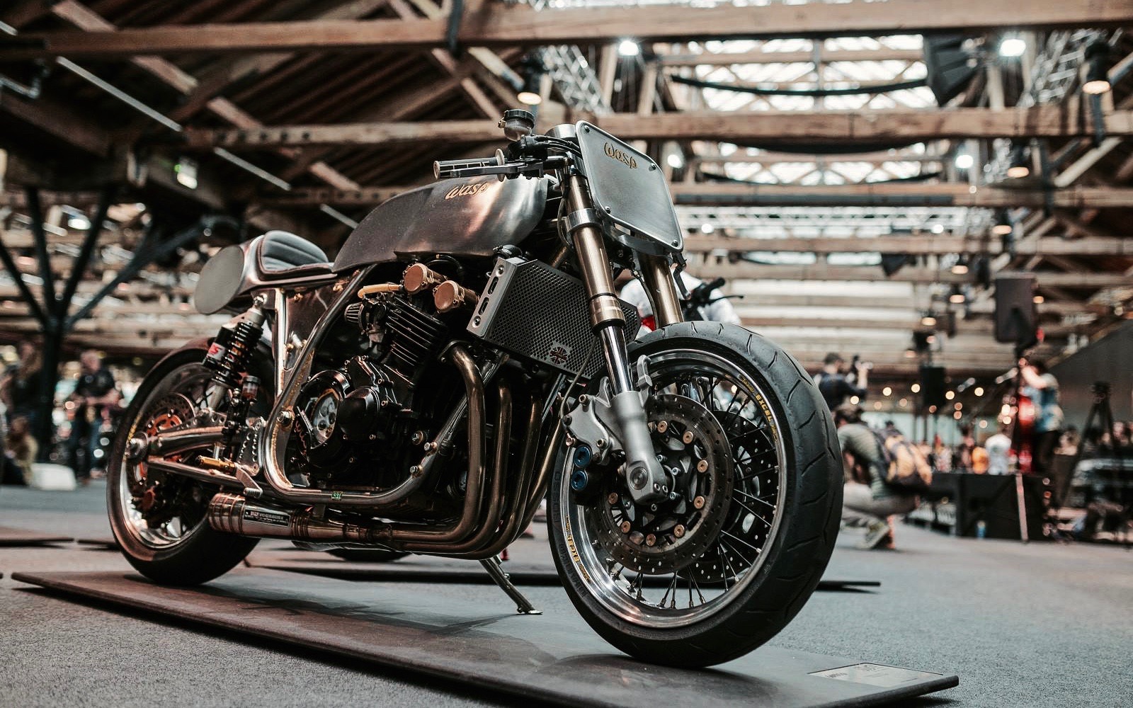 The Wasp Inazuma café racer