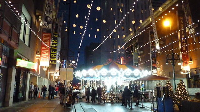 The Unpaved Road: Spending Christmas in Colorado - Denver, Breckenridge