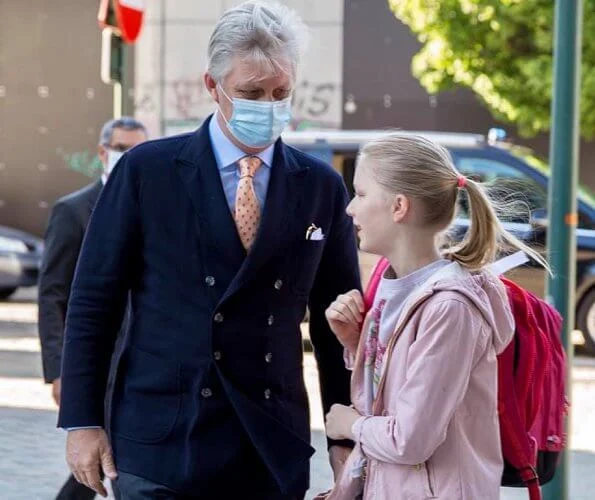 King Philippe and Princess Eleonore visited Sint-Jan Berchmans College. Princess Elisabeth and Queen Mathilde