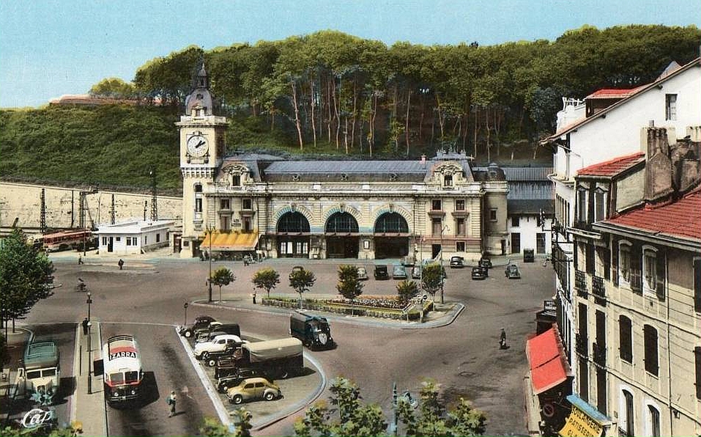 transpress nz Bayonne station, France