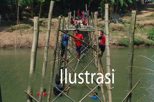 Warga Dua Desa Antar Provinsi  Bangun Jembatan Darurat