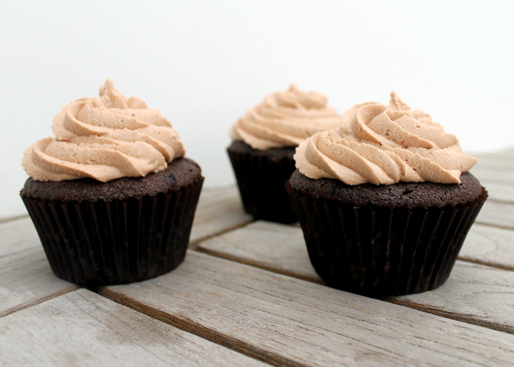 Delícias de Nutella Cupcake Recheado Com Ferrero Rocher e