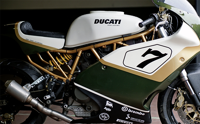 Ducati 900SS Distinto side shot