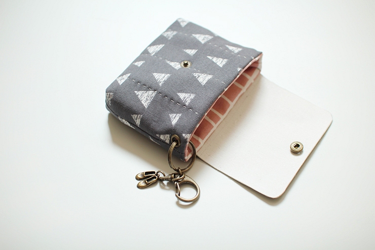 Credit Card Coin Key Ring Wallet. DIY Tutorial in Pictures.
