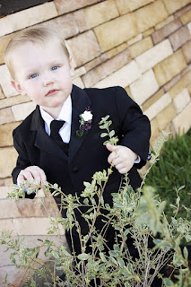 Niño vestido para la boda