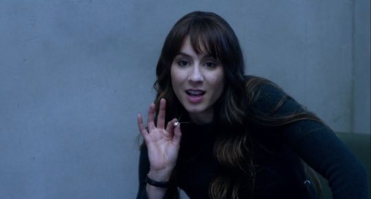 Vem saber tudo que aconteceu no último episódio de PLL Alex Drake