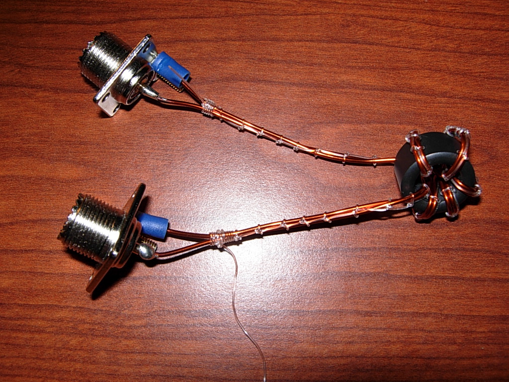 W7YV Ham Radio RF Baluns and 20M Vertical Antenna Photos