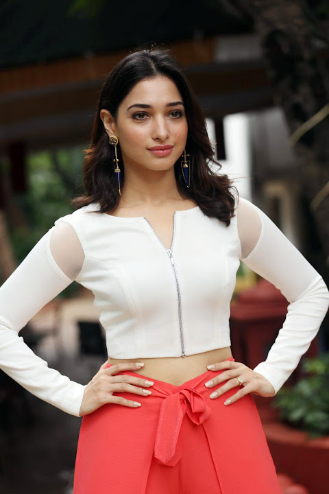 Tamanna Photoshoot at Abhinetri Movie Interview