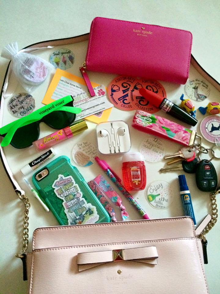 Samantha // The Official Prep: What's In My Purse?