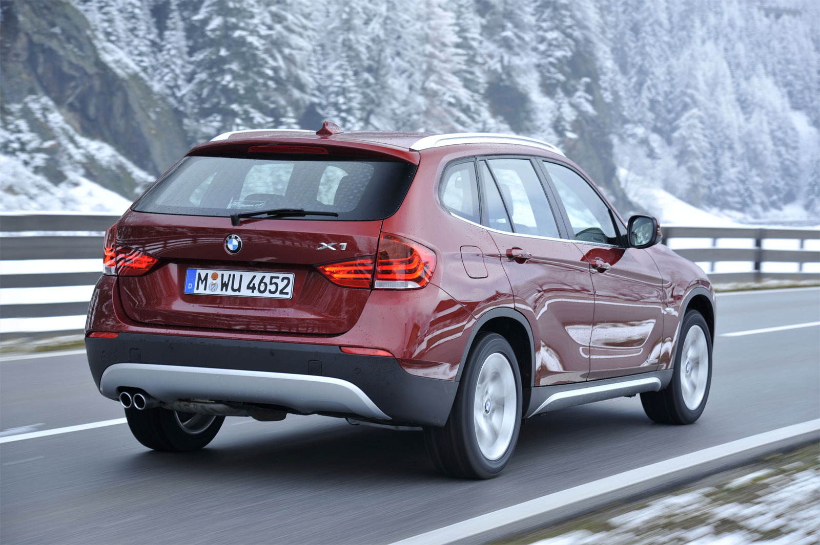 Sports Car Collection: 2011 BMW X1 Photos