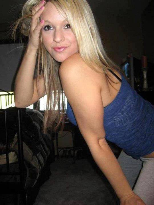 A mouth full of ass Wife strips party sex