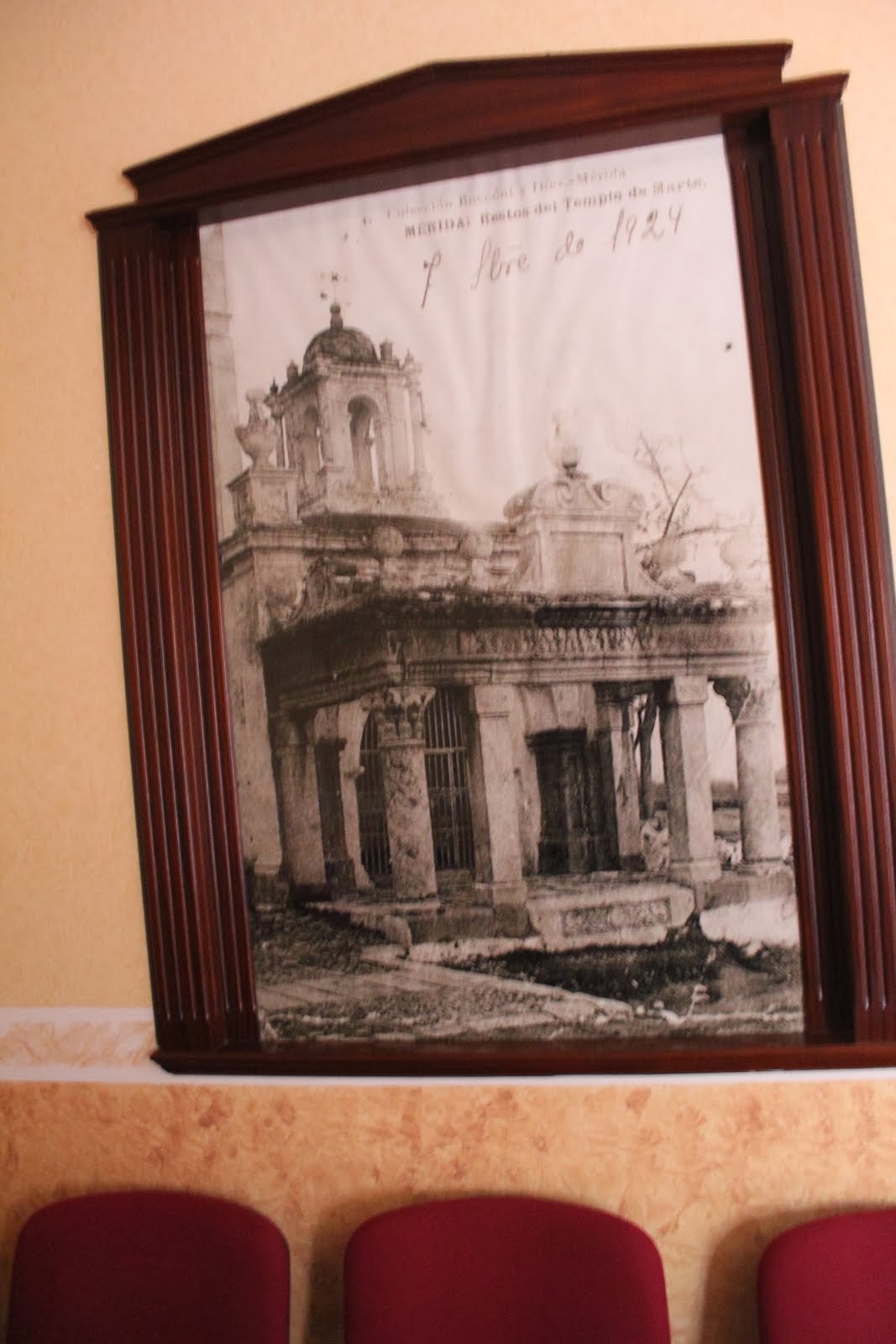 Fotografía de una Fotogradía del Hornito por Boccóni en Casa de la Igflesia.