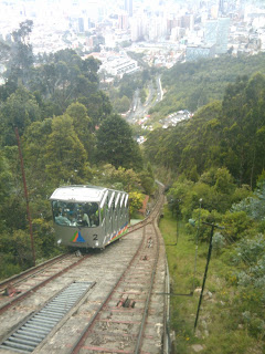 2013 07 28+14.30.25 Monserrate et Colpatria: l'immensité de Bogotá