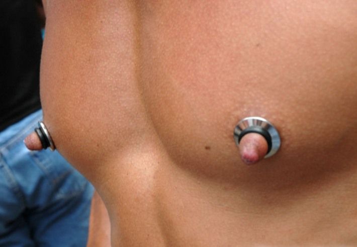 Kendall jenner nipple piercing