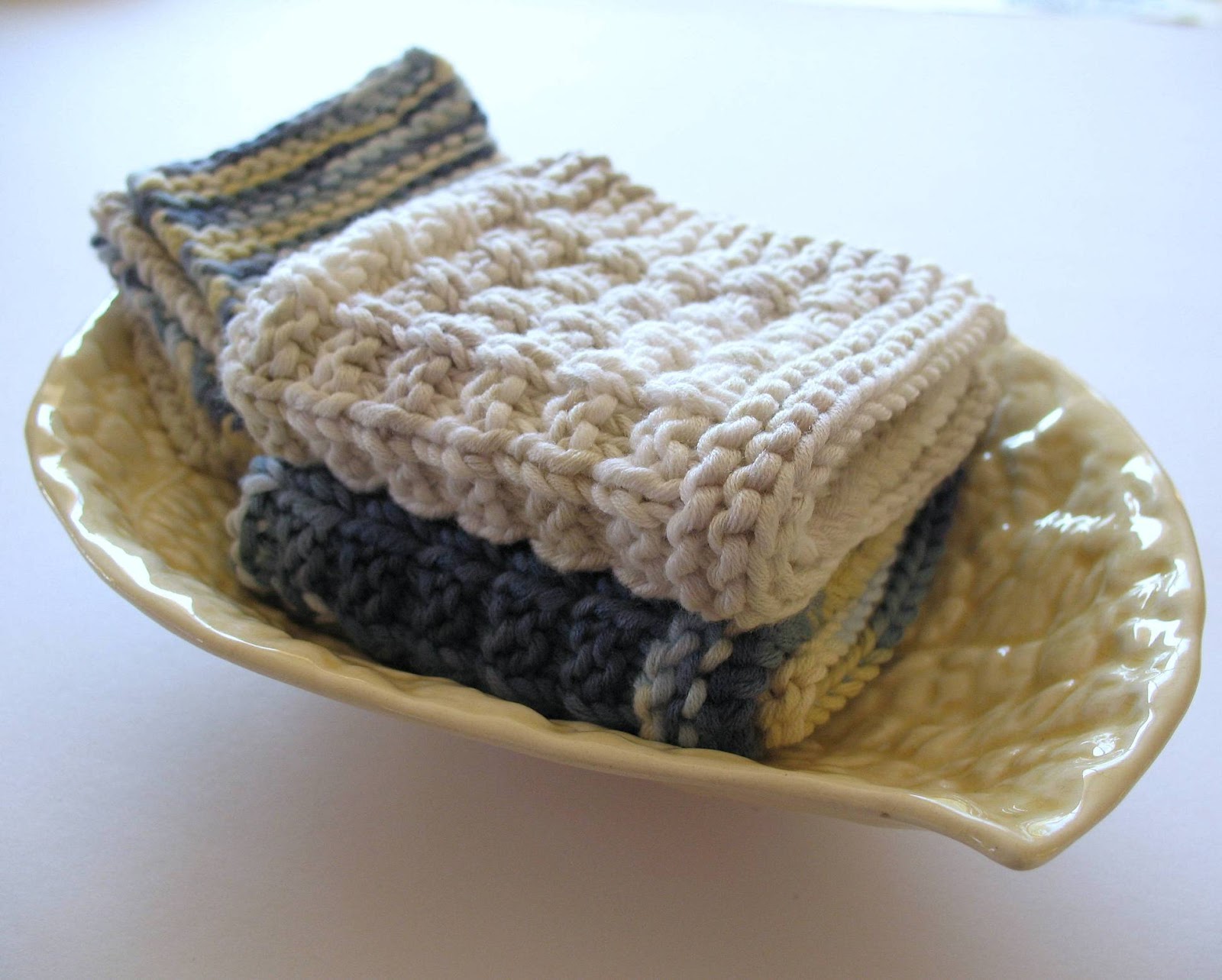 eclectic me: waffle knit dischloth + more gartering....