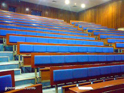 Lecture hall 4 (DKG 4), UUM