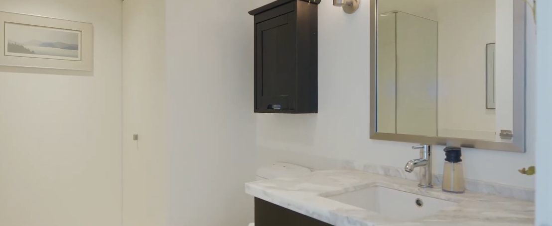 Tour 821 Cambie St #1005, Vancouver vs. 13 Interior Design Photos