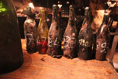 Nobles crus a case on wine valuation essay 03 image