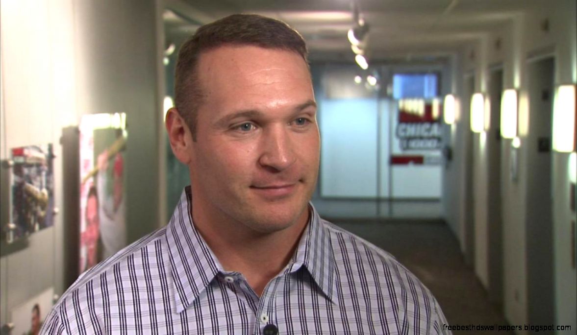 Brian Urlacher has hair