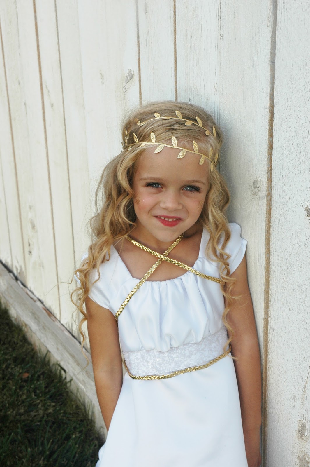 Kellie McClure: Halloween DIY costume - Greek Goddess