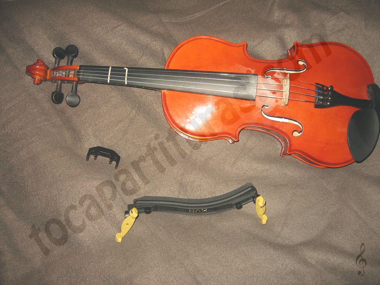 Arreglar el clavijero de un violín de forma casera o marcar los trastes en un violín de forma manual, al estilo de guitarra
