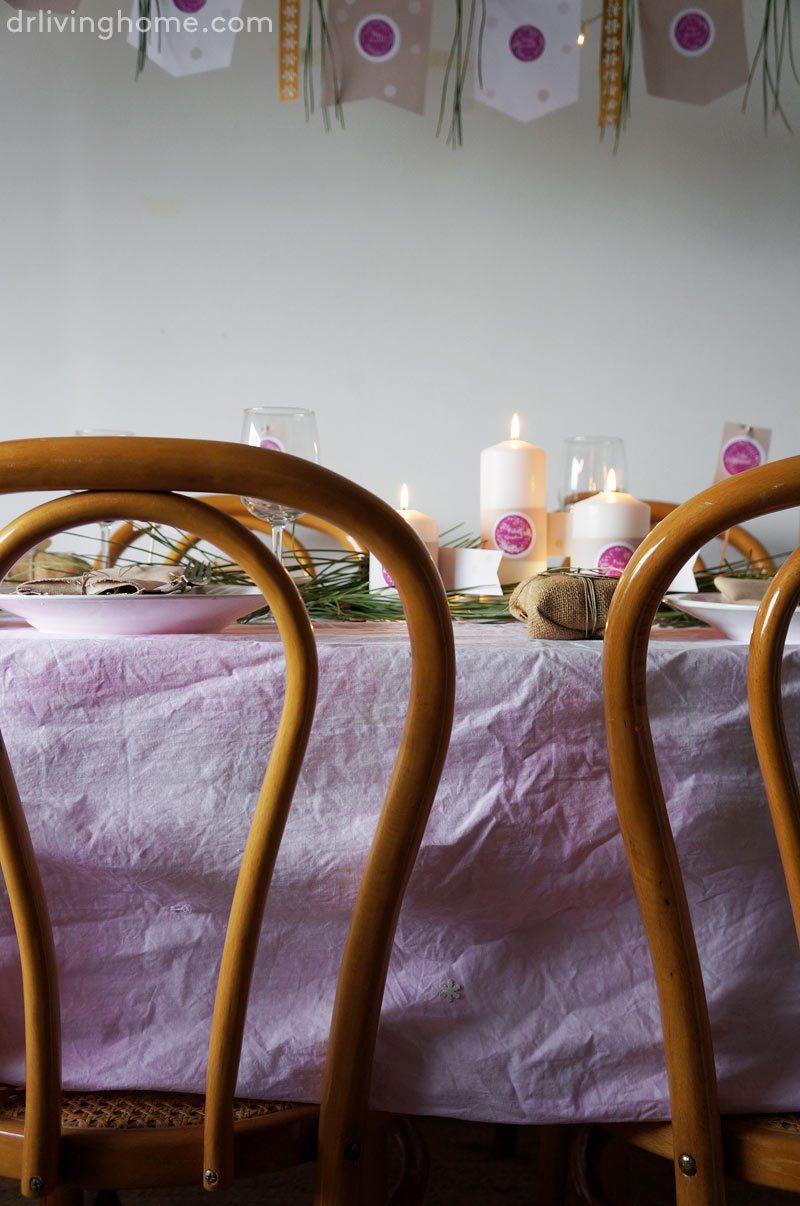 Cómo decorar una mesa para Navidad con estilo rústico