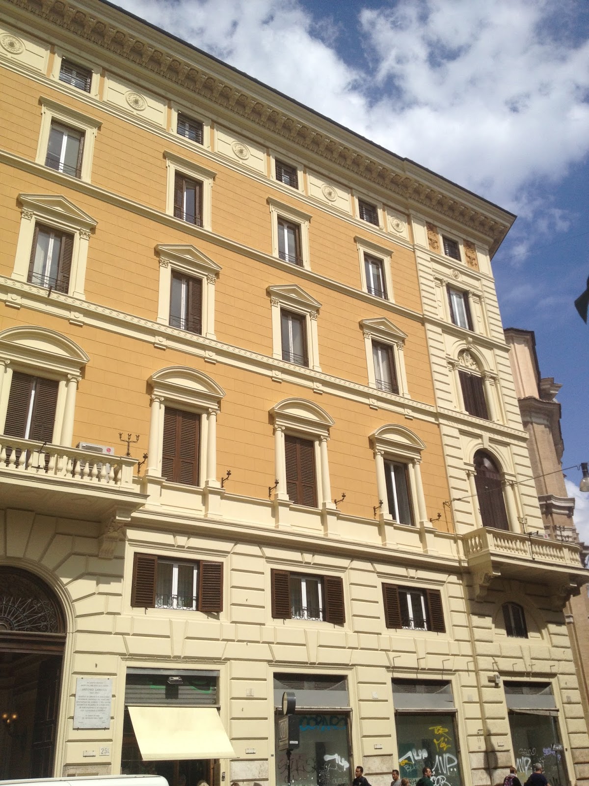 Rerum Romanarum Palazzo Bassi